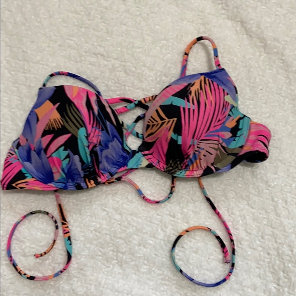 hollister bathing suit top